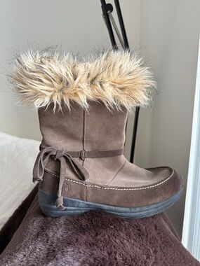 Sorel Taupe Faux-Fur Trim Winter Boots